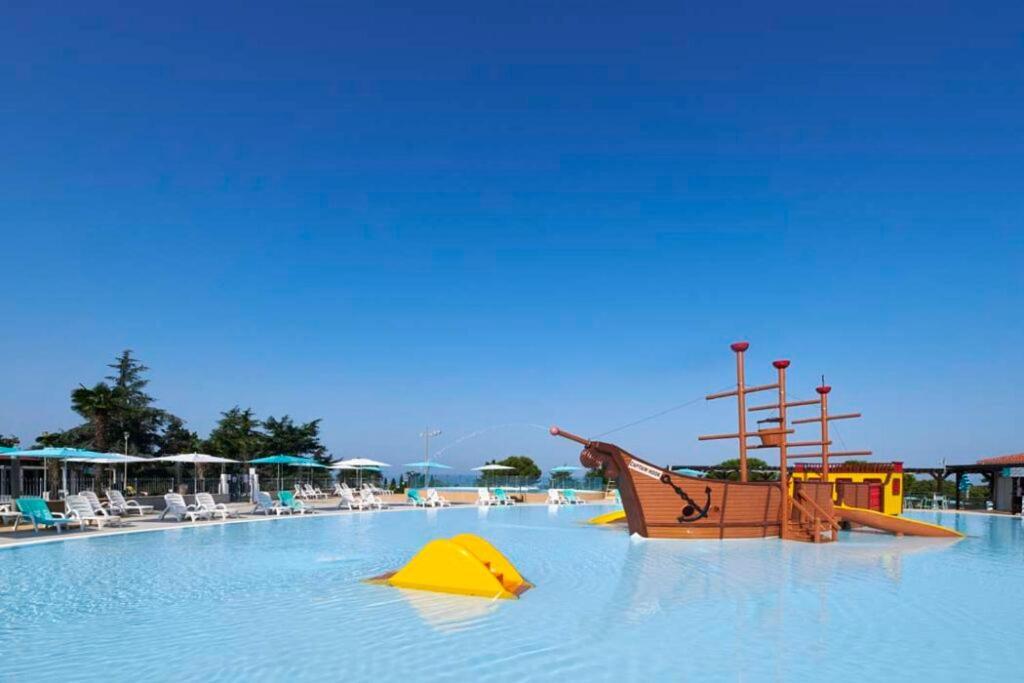 Easyatent Safari Tent Park Umago Exterior foto