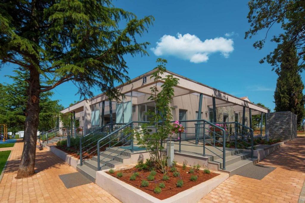 Easyatent Safari Tent Park Umago Exterior foto